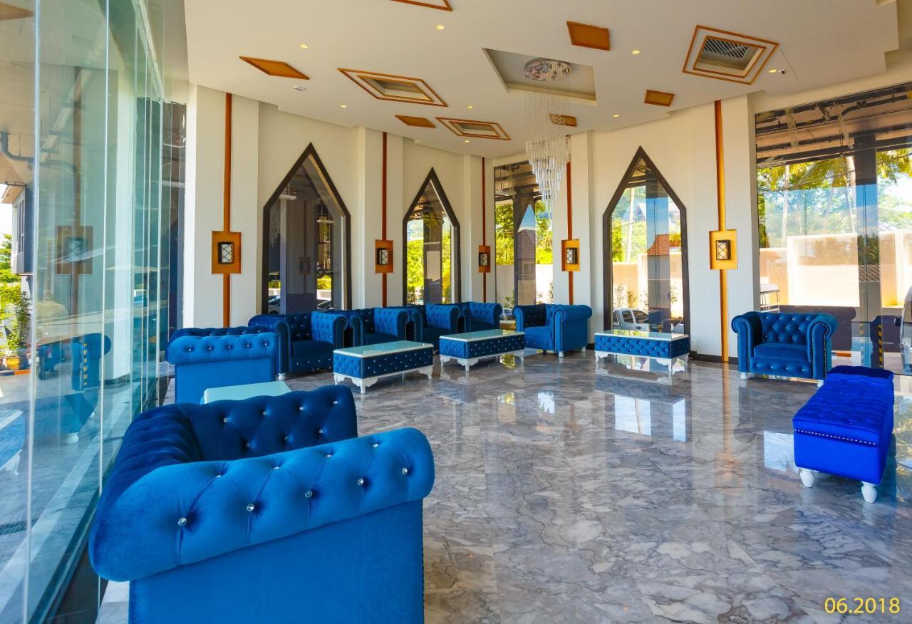 The Aristo Beach By Holy Cow 212 Phuket Bagian luar foto