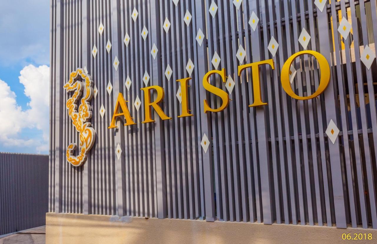 The Aristo Beach By Holy Cow 212 Phuket Bagian luar foto