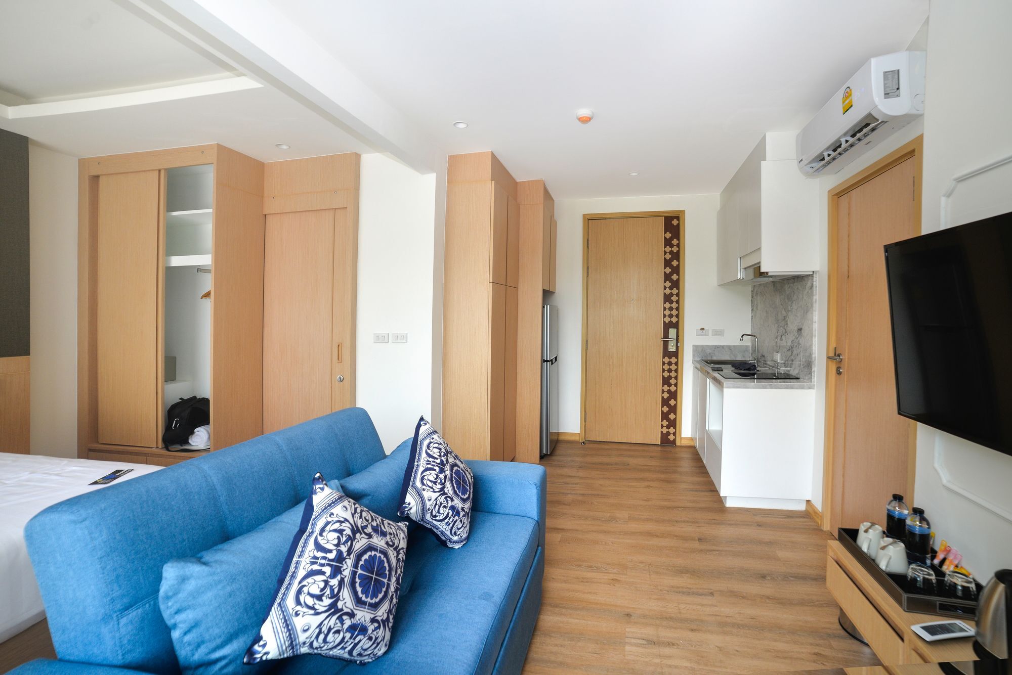 The Aristo Beach By Holy Cow 212 Phuket Bagian luar foto